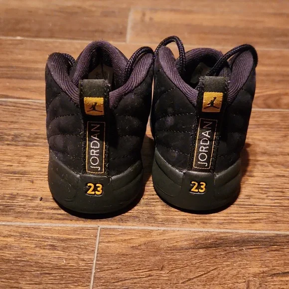 Kids Jordan 12 Retro - Picture 4 of 8